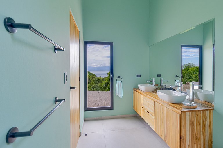 Villa Puma -Moderna y rodeada de naturaleza