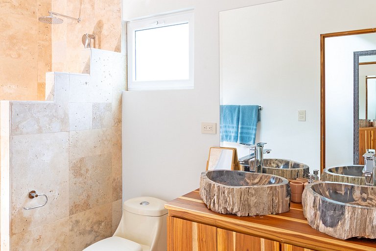 2BR Villa · Private Pool & BBQ · Close to Beach