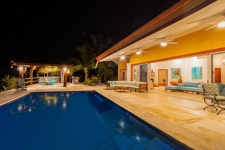 Villa La Perla con vistas al mar