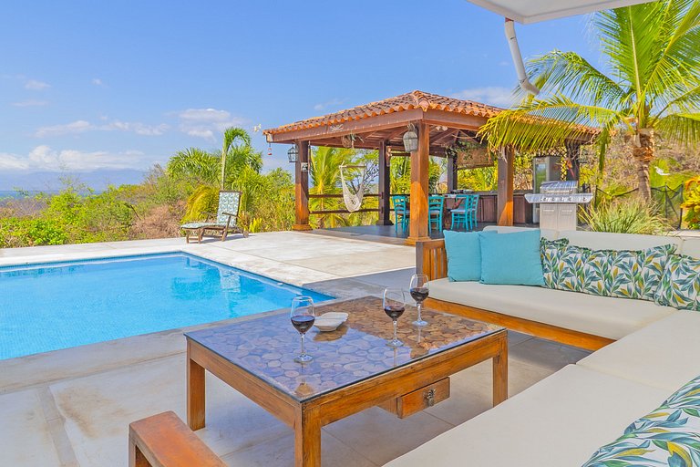 Villa La Perla con vistas al mar